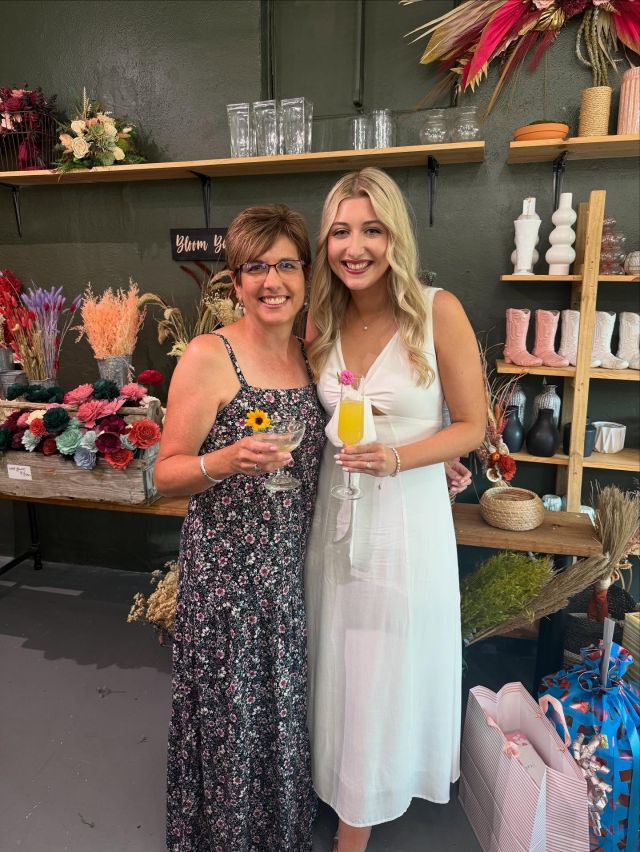 Tanning this lovely woman for all occasions 💍