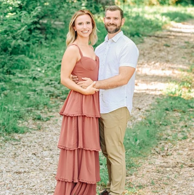 Spray tan?! I love making my clients feel their best while giving them a tan that looks natural!

Photographer: @lazerleephotography