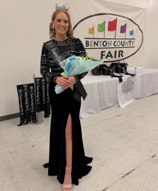 Let’s congratulate our 2025 Elite Ms Benton County! 

Always rooting for you!!